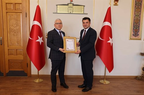 İlçemizdeki görev süresi sona eren ve Bingöl İli Adaklı İlçesi’ne atanan Kaymakamımız Sayın Abdullah Sarı